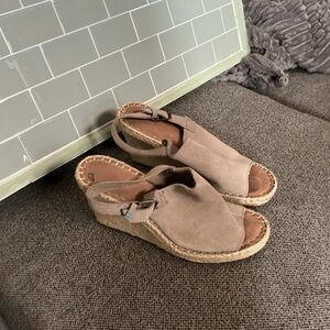 Toms Tan Espadrille Wedges